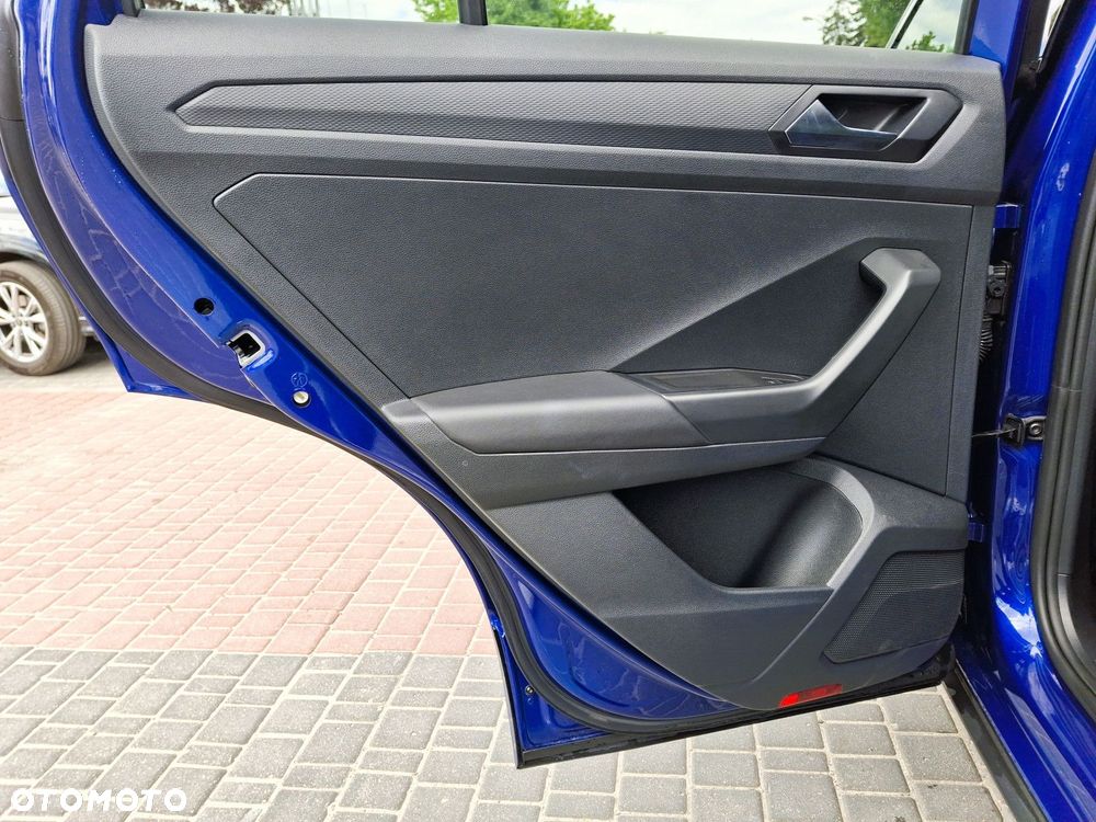 Volkswagen T-Roc 1.5 TSI R-Line DSG - 11