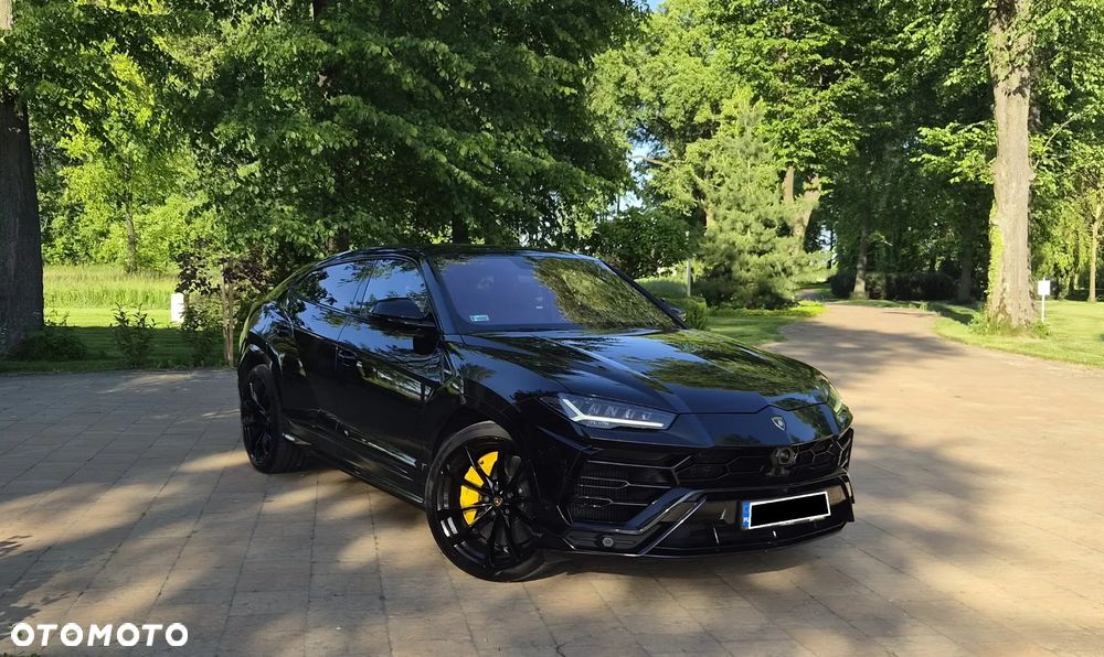 Lamborghini Urus - 1