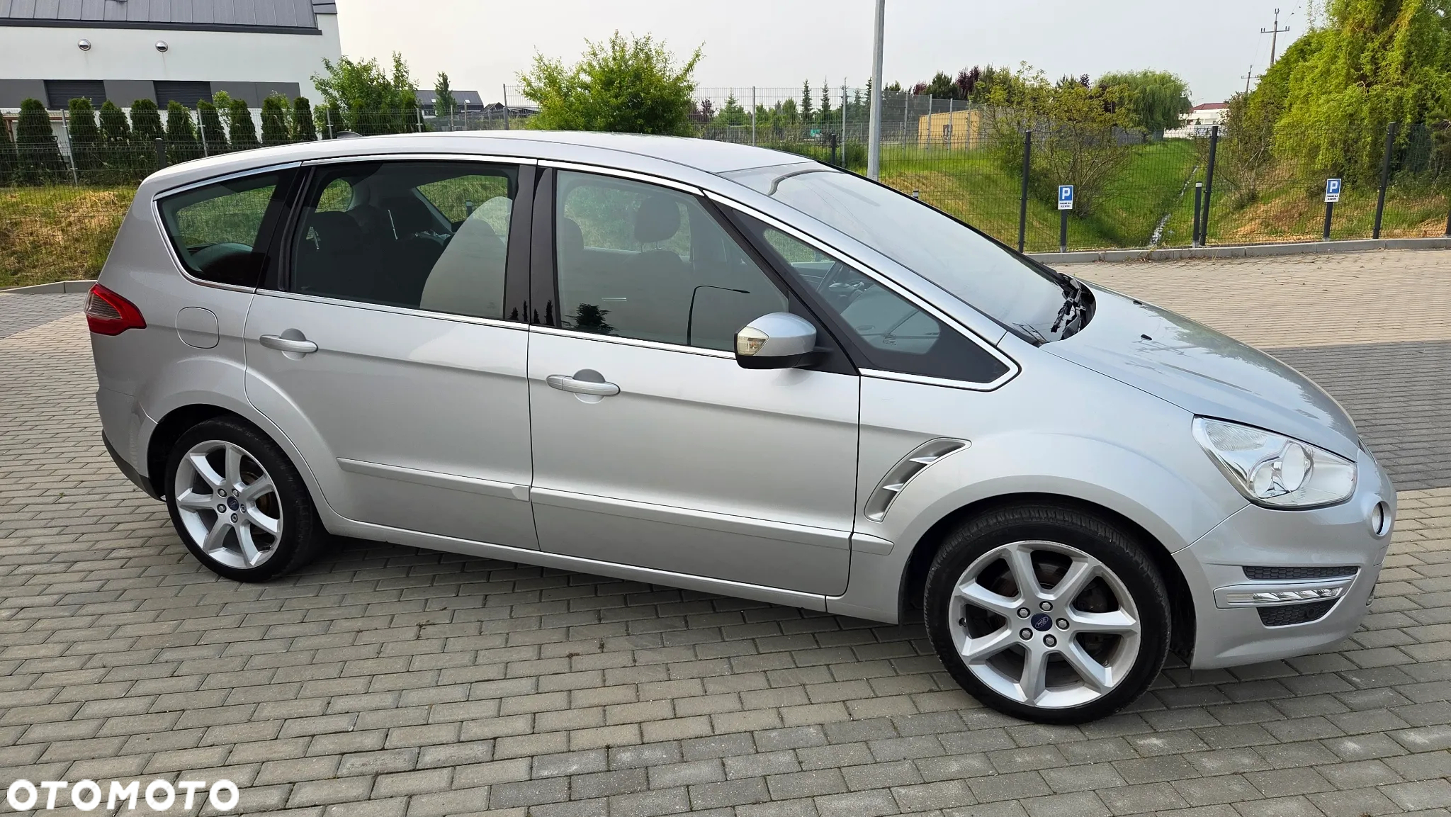 Ford S-Max 2.0 TDCi DPF Titanium - 13