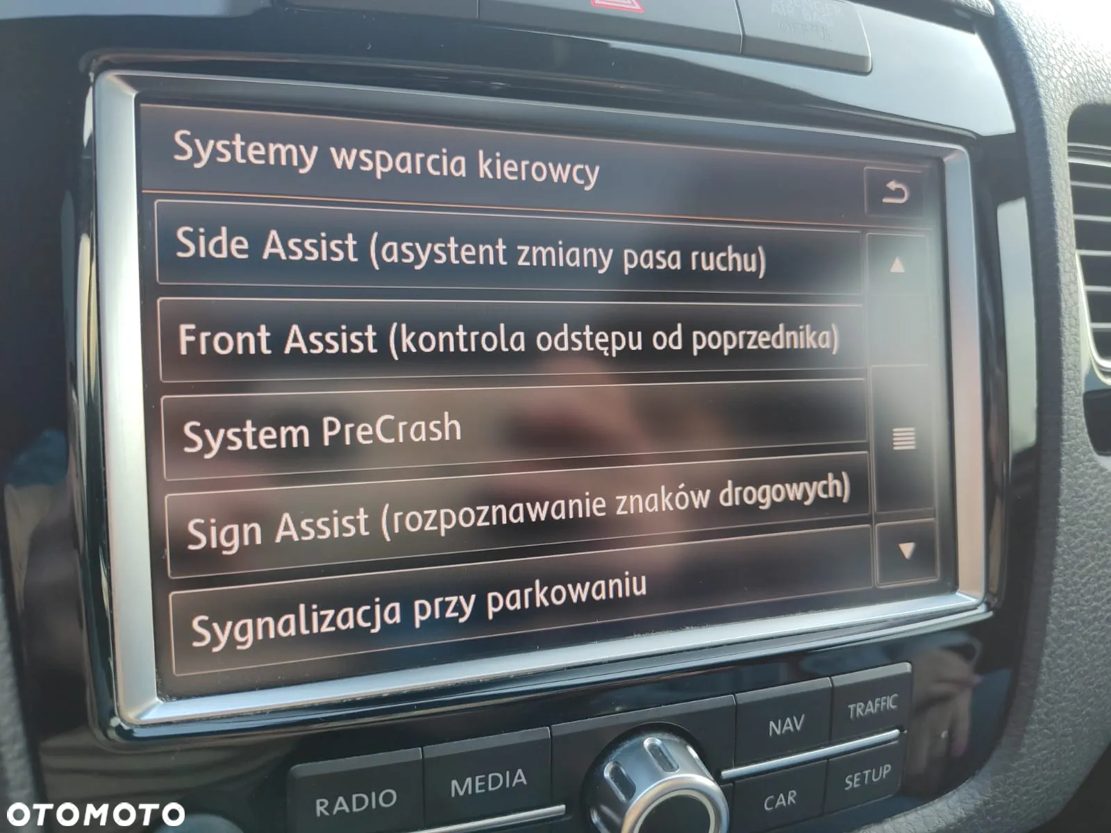 Volkswagen Touareg - 21