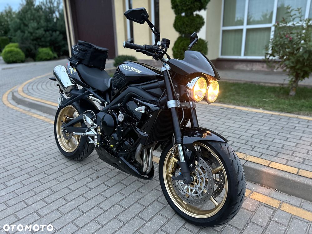 Triumph Street Triple - 3
