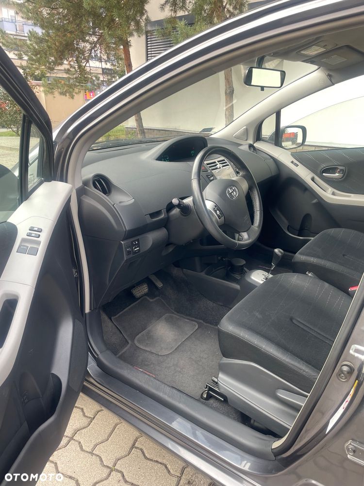 Toyota Yaris 1.3 Sol Premium MM - 3