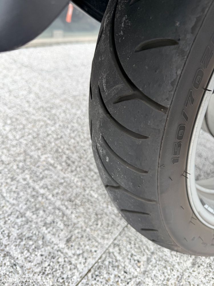 Honda Deauville NT 650 - 9