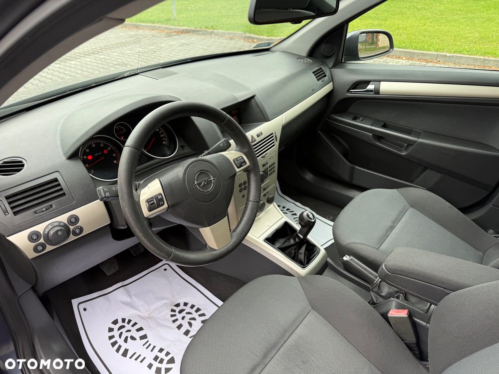 Opel Astra 1.6 Essentia - 7