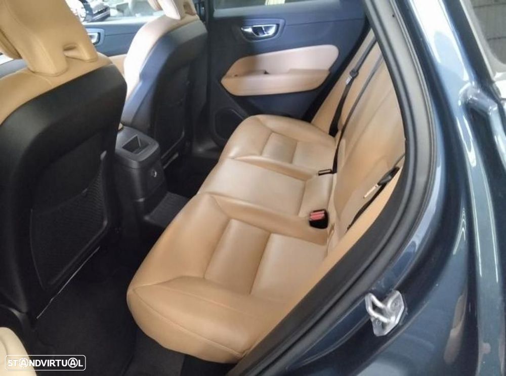 Volvo XC 60 2.0 T8 PHEV Inscription AWD - 3