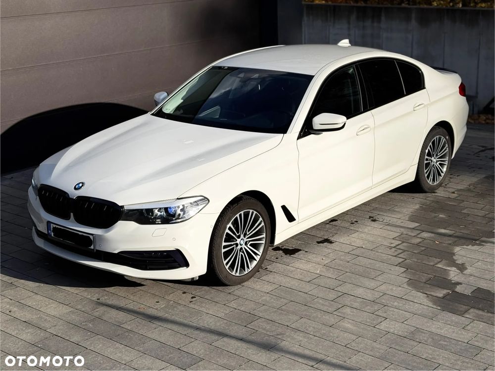 BMW Seria 5 520i Sport Line