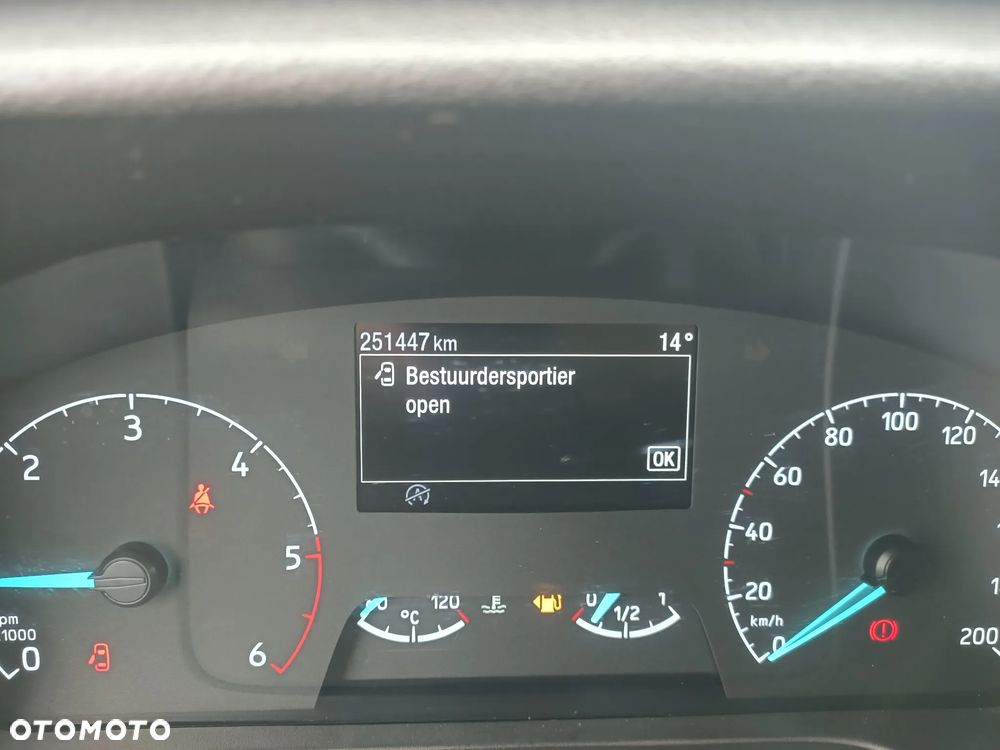 Ford Transit 130KM Kontener Izoterma Winda 750kg - 18
