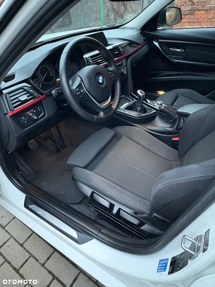 BMW Seria 3 320d - 4