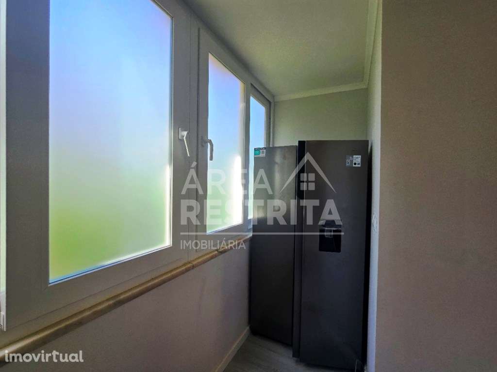 Apartamento T2, Totalmente Remodelado, em Benfica - Grande imagem: 4/14