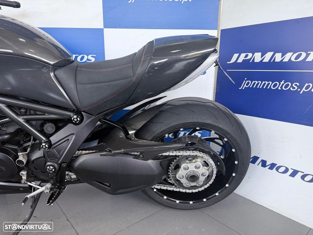 Ducati Diavel Carbon - 14