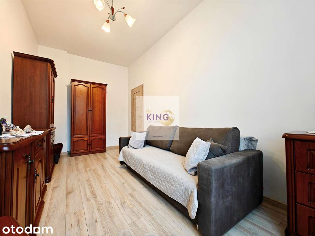 2 Pokoje W Samym Centrum, Balkon, Niski Czynsz!