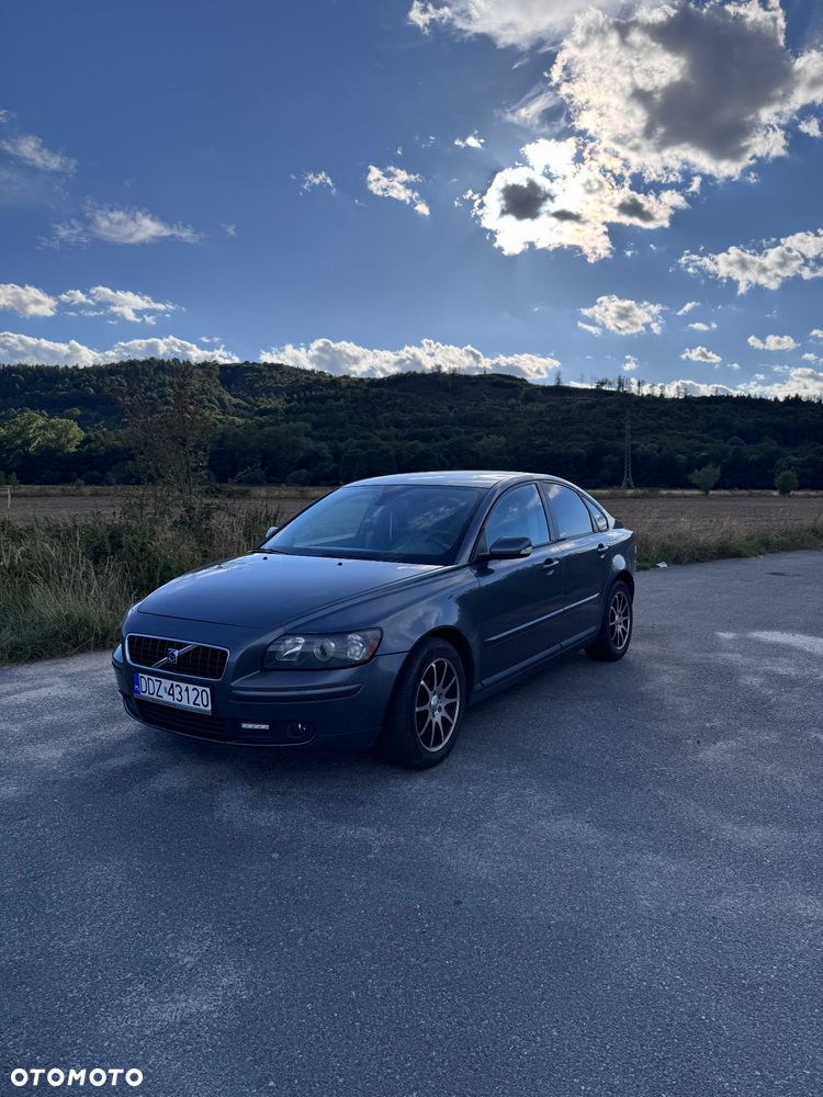 Volvo S40 II (2004-2012) 2.0D Momentum, 2005
