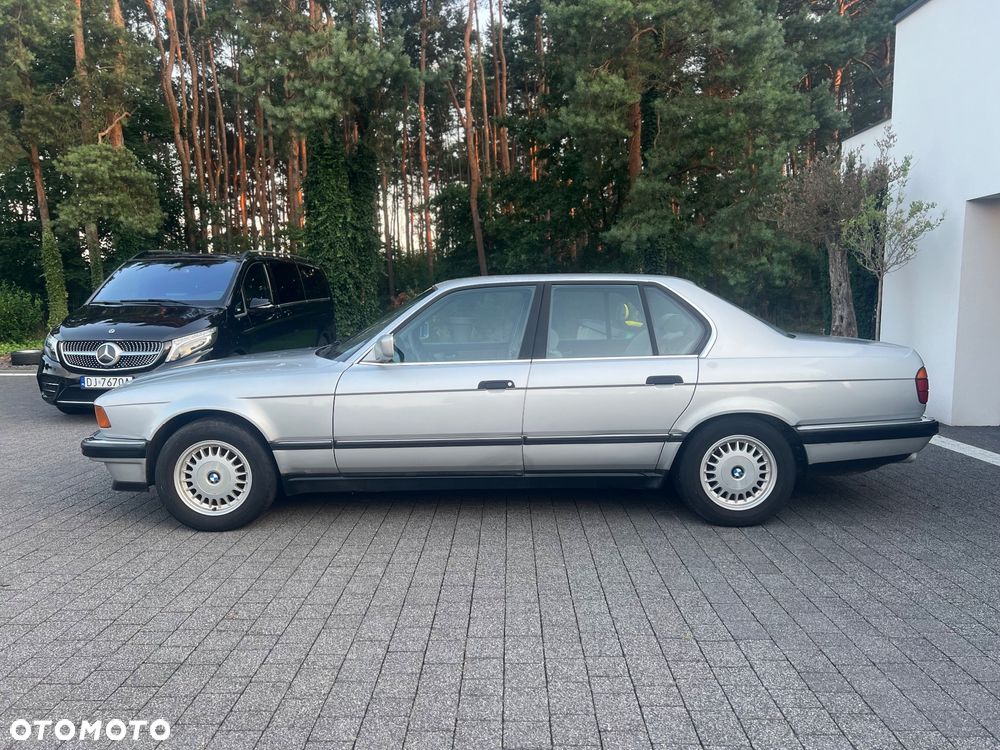 BMW Seria 7 740i V8 - 6
