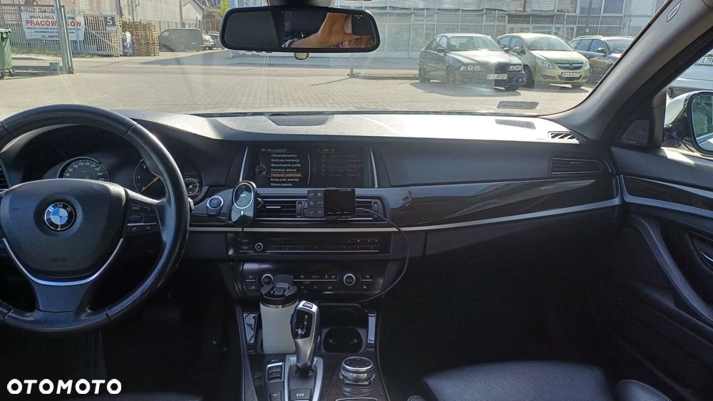 BMW Seria 5 535d xDrive Luxury Line - 9