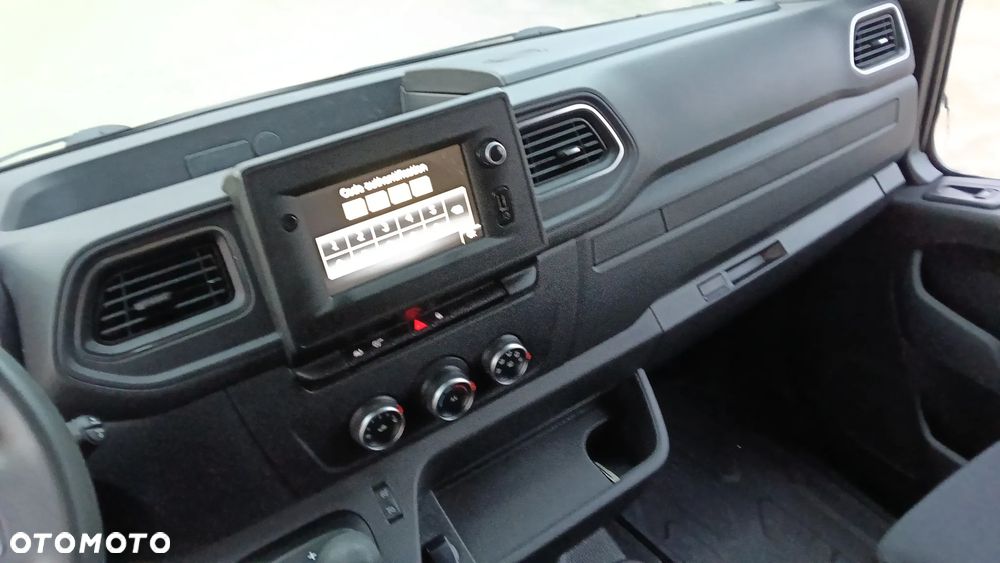 Renault Master - 25