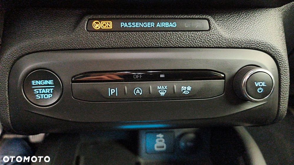 Ford Focus 1.0 EcoBoost mHEV Titanium X - 26