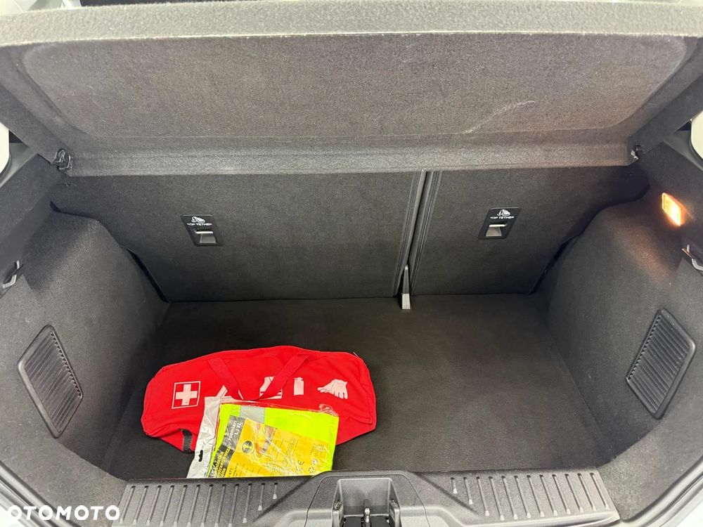 Ford Fiesta 1.1 Titanium - 22