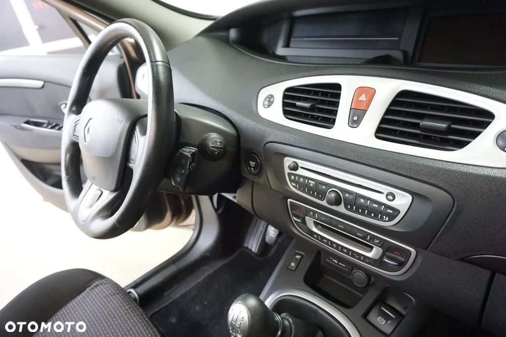 Renault Scenic dCi 110 Expression - 19