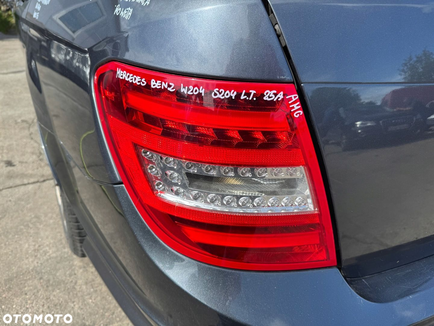 MERCEDES BENZ W204 S204 LAMPA LEWA TYLNA LEWY TYŁ - 2