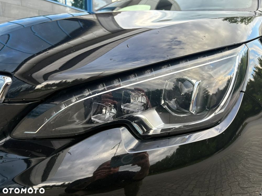 Peugeot 308 1.2 PureTech GPF GT Pack S&S EAT8 - 10