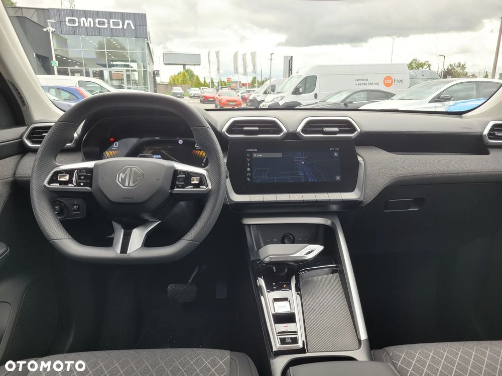 MG ZS Hybrid+ Standard - 9