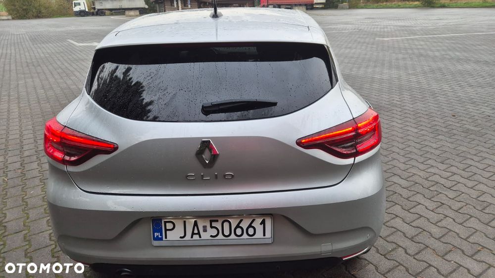 Renault Clio - 8