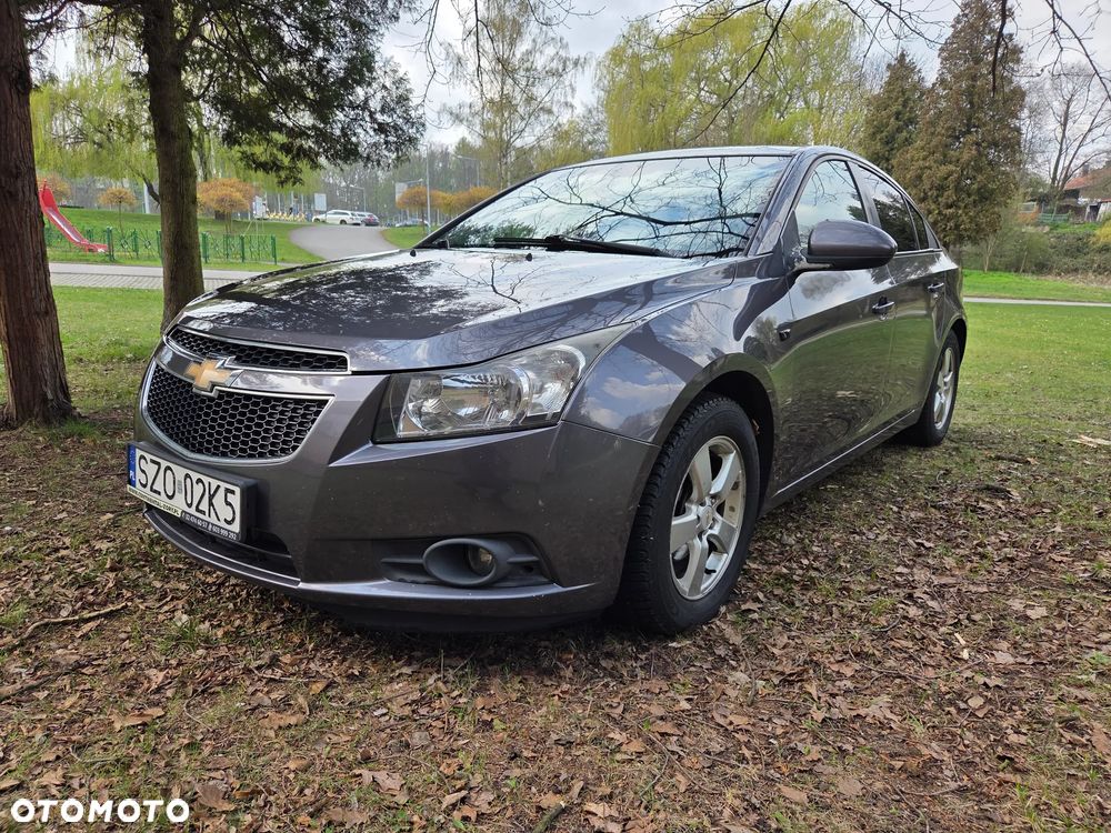 Chevrolet Cruze 1.6 LT - 1