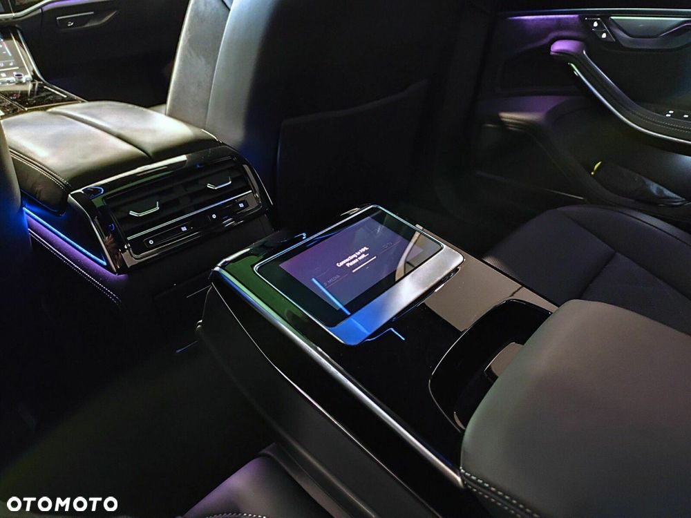Audi S8 - 28