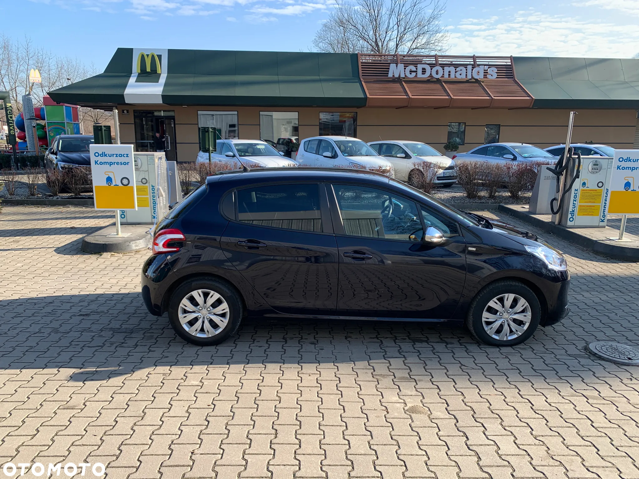 Peugeot 208 1.2 PureTech Style - 8