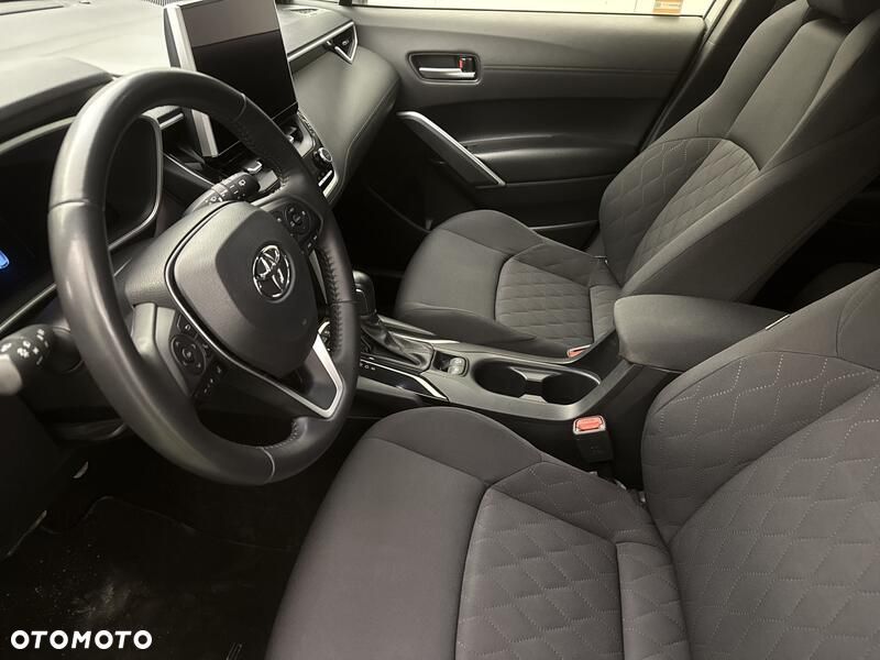 Toyota Corolla Cross - 12