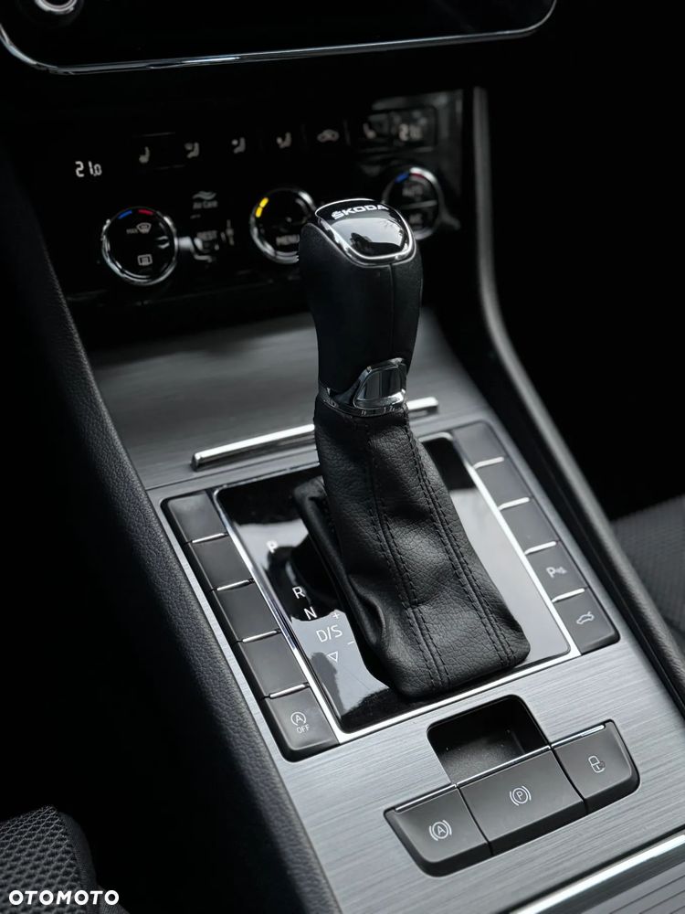 Skoda Superb 1.5 TSI Style DSG - 18