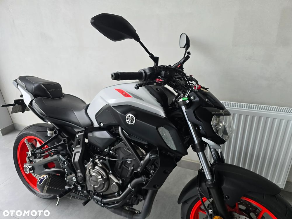 Yamaha MT - 28