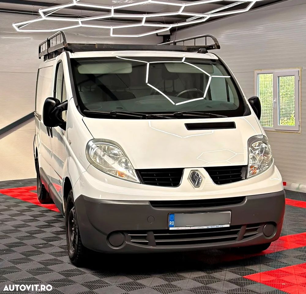 Renault TRAFIC - 1