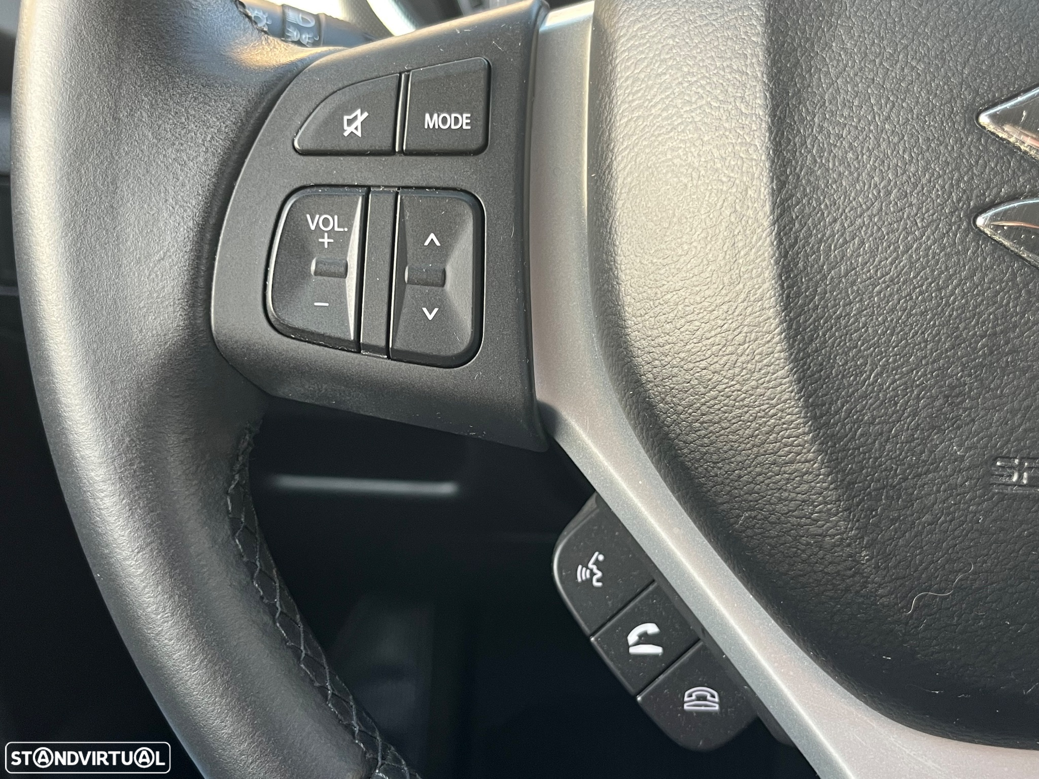 Suzuki Vitara 1.5L AGS GLX Strong Hybrid - 11