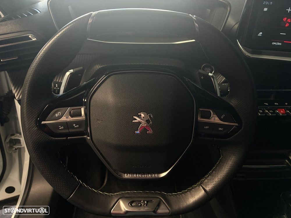 Peugeot 2008 1.2 PureTech GT EAT8 - 19