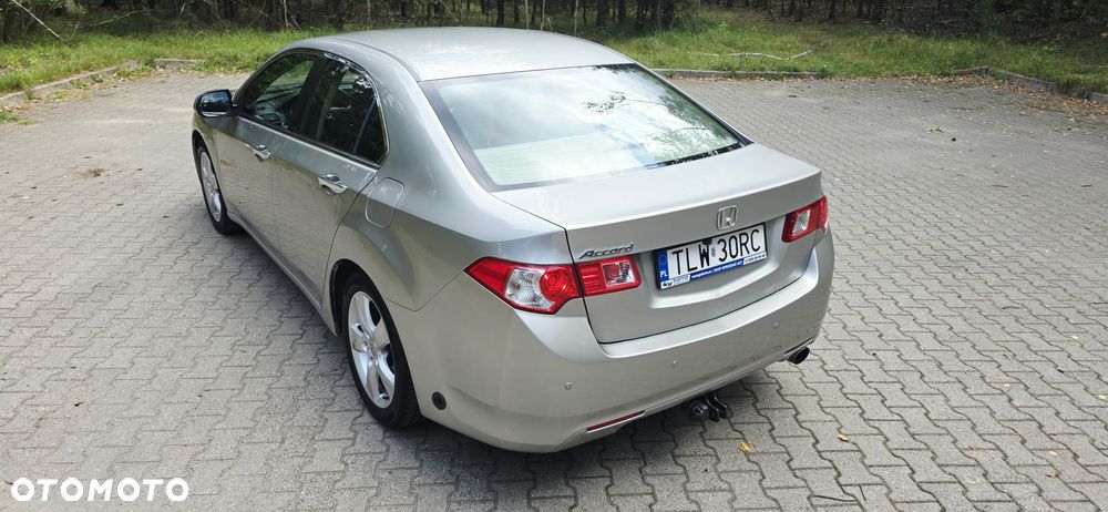 Honda Accord 2.0 Lifestyle - 27