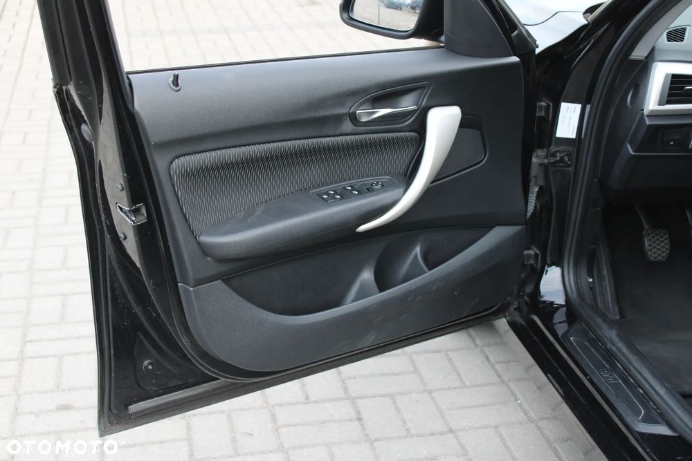 BMW Seria 1 - 18