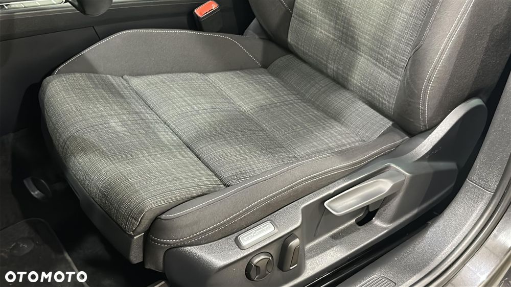 Volkswagen Passat - 18