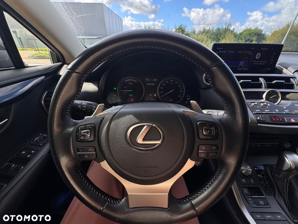 Lexus NX 300h Elegance AWD - 26