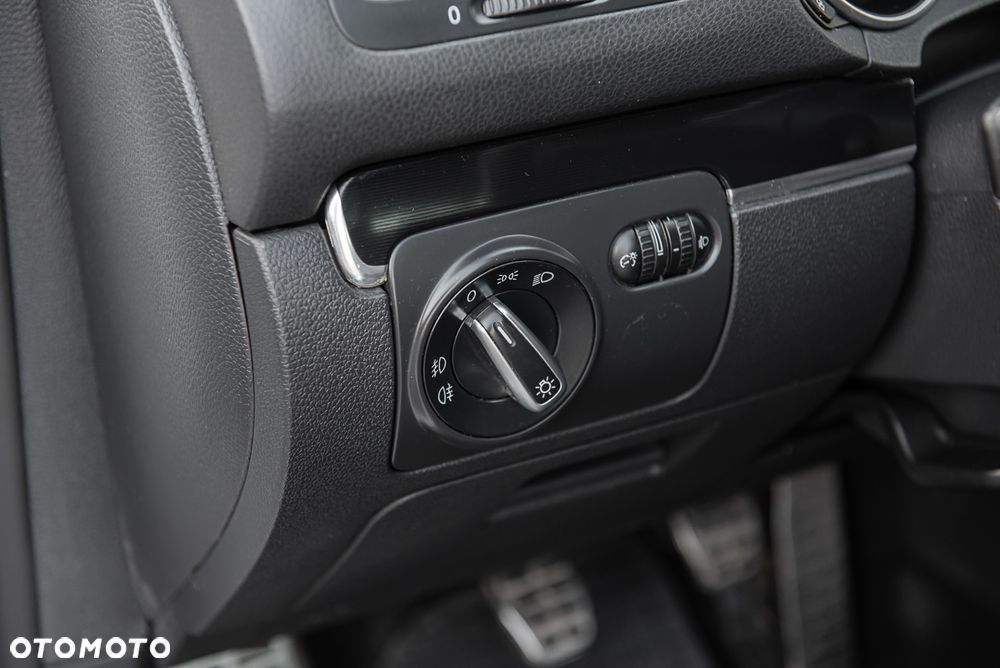 Volkswagen Golf 2.0 GTI - 17