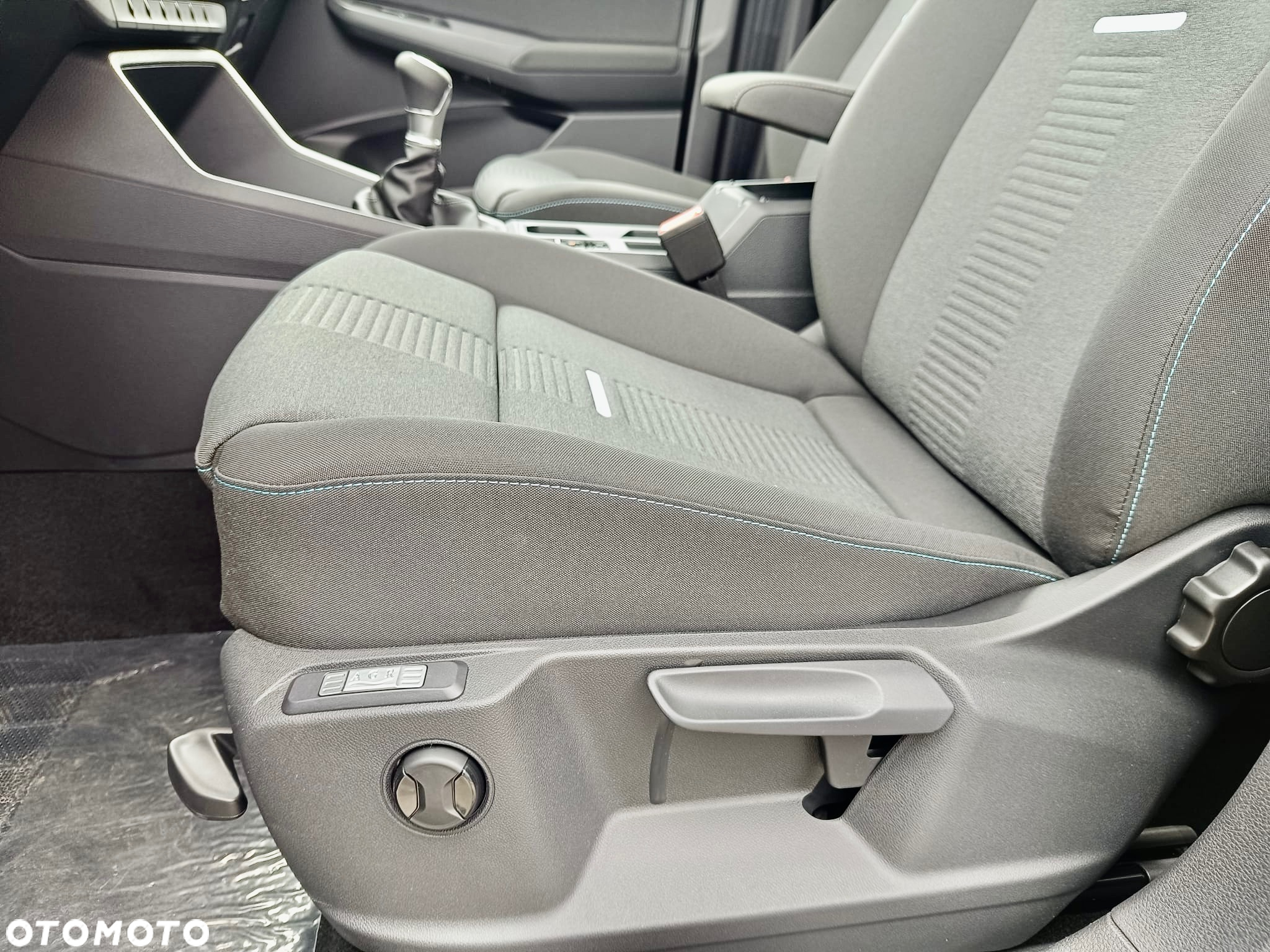 Ford Tourneo Connect Grand - 13