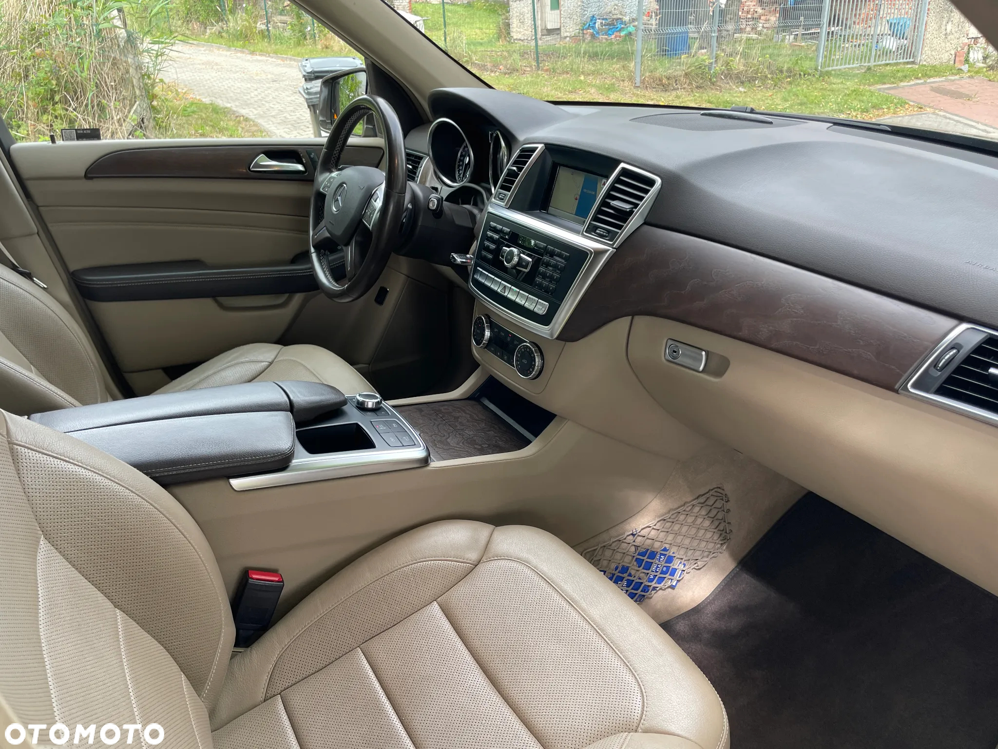 Mercedes-Benz ML 350 BlueTec 4-Matic - 13