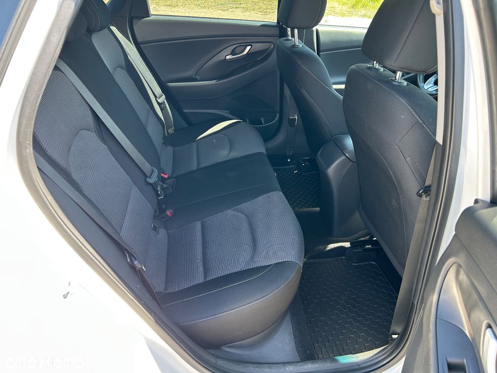 Hyundai i30 1.4 Classic + - 7