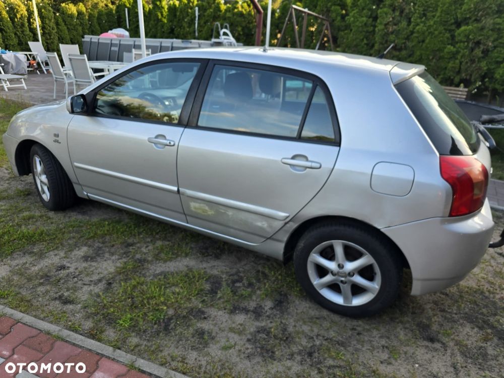 Toyota Corolla - 2