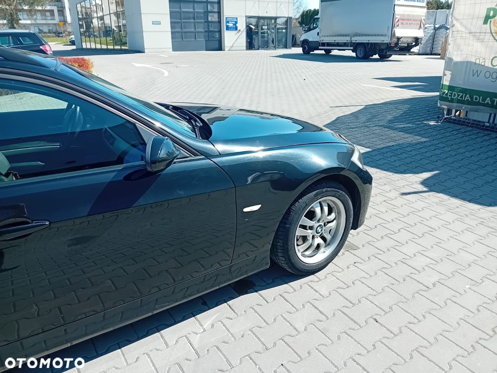 BMW Seria 3 318d - 4