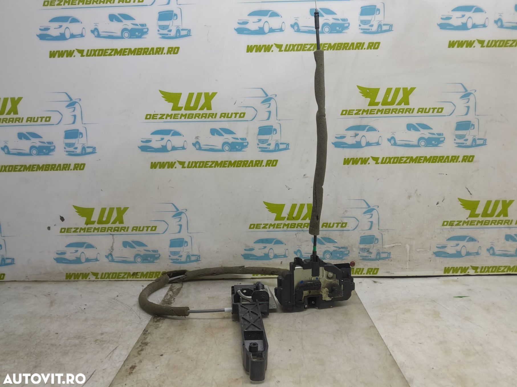 Broasca usa cu suport maner stanga spate 80611eb30 Nissan Qashqai 1 J - 1