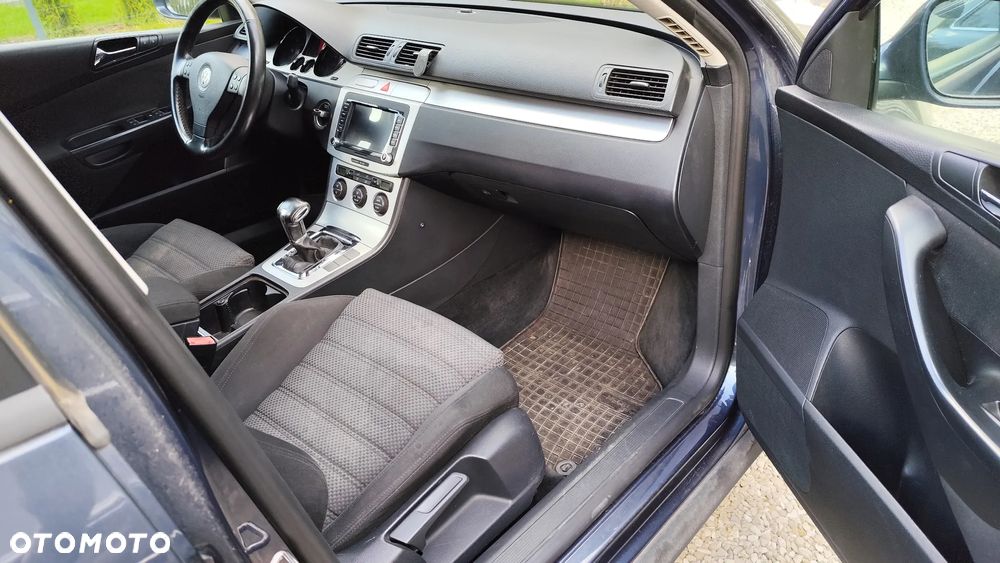 Volkswagen Passat 2.0 TDI DPF Highline DSG - 2