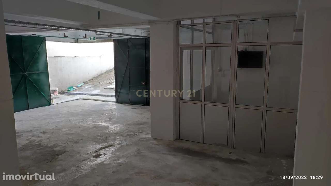 Vende-se Armazém / Garagem no Seixal - Grande imagem: 5/14