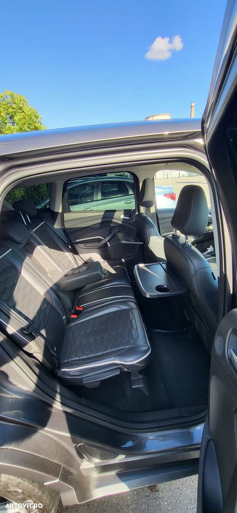Ford Kuga 2.0 TDCi 4WD Powershift Vignale - 20