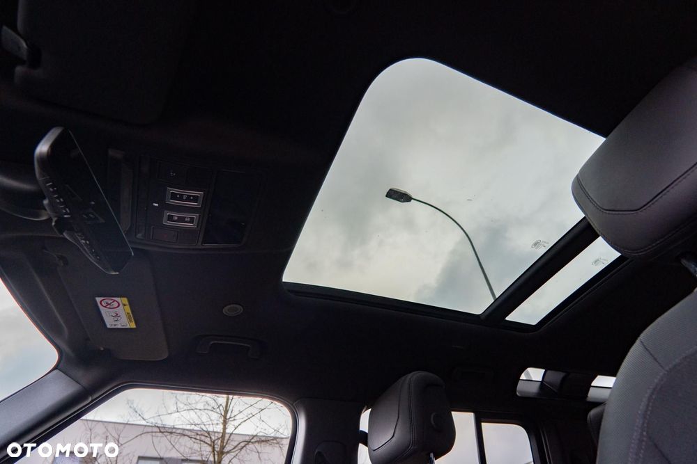 Land Rover Defender 5.0 P525 V8 - 17